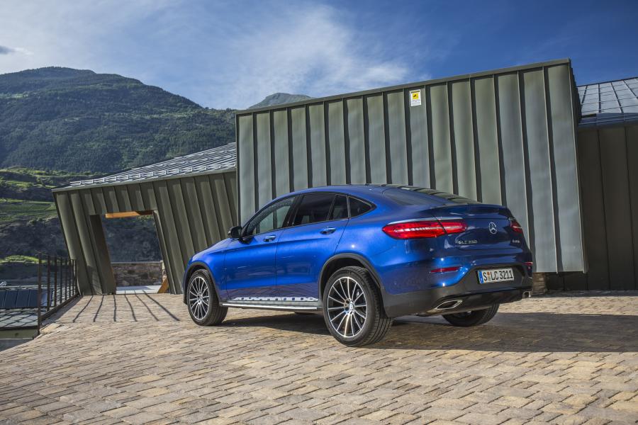  Mercedes-Benz GLC250 4Matic AMG Line Coupe 2016 года  (фото 5 из 32)